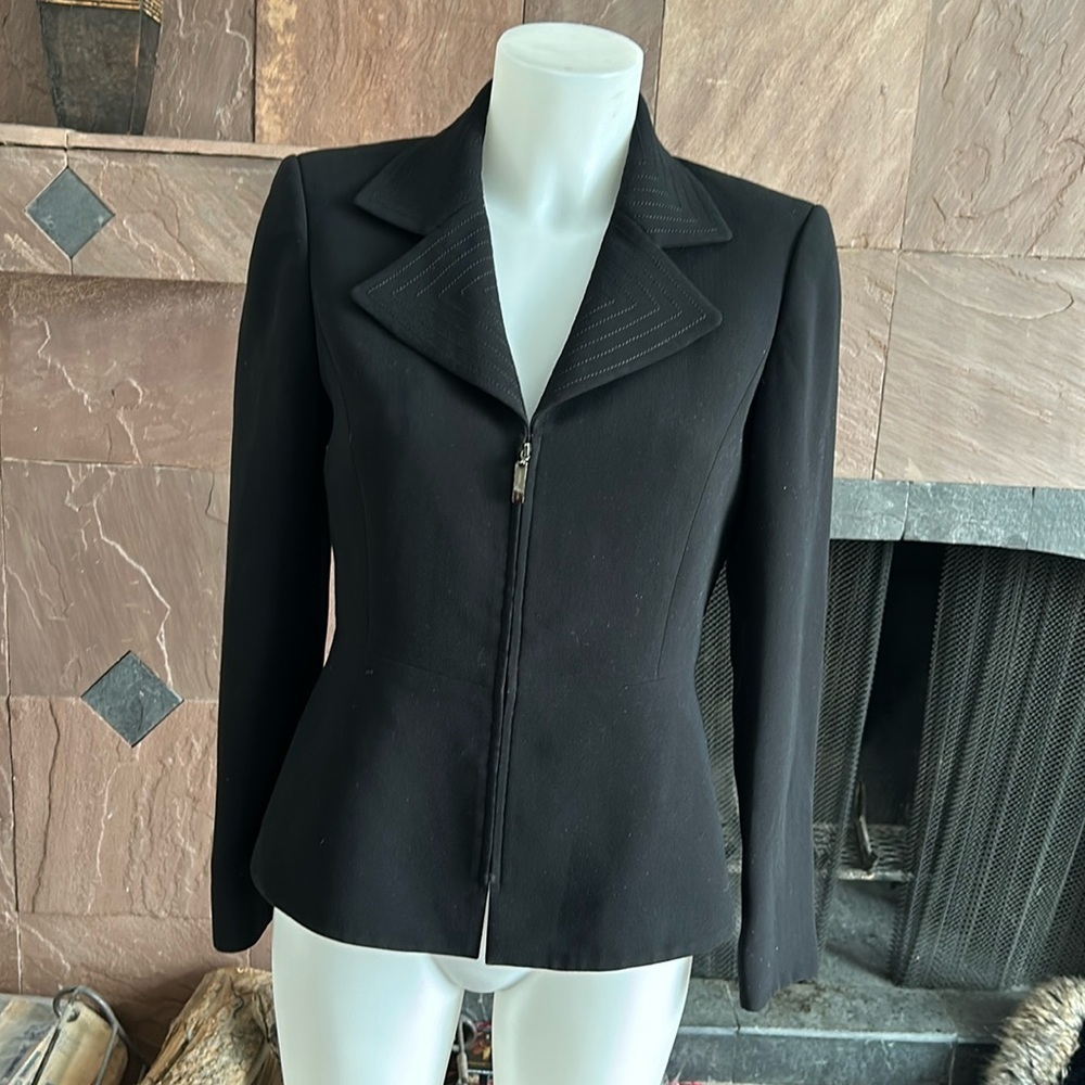 Tahari Arthur Lavine women’s black zip up blazer 4p petite - Picture 1 of 4